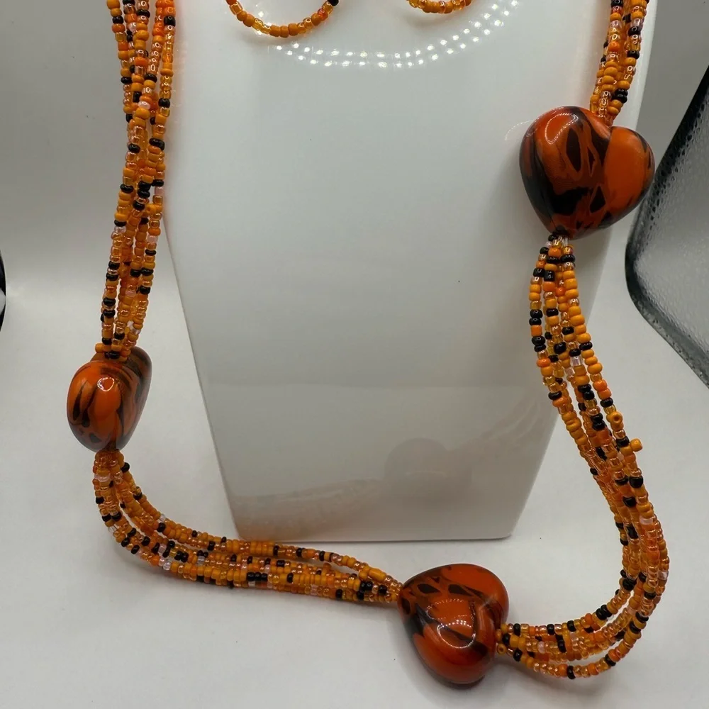Orange & Black Beaded Necklace with Hearts & matching Earrings lot (2)